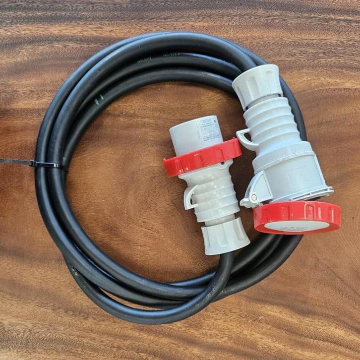 Krachtstroom verlengkabel 4 meter Gewiss, Doe-het-zelf en Verbouw, Zonnepanelen en Toebehoren, Nieuw, Ophalen of Verzenden