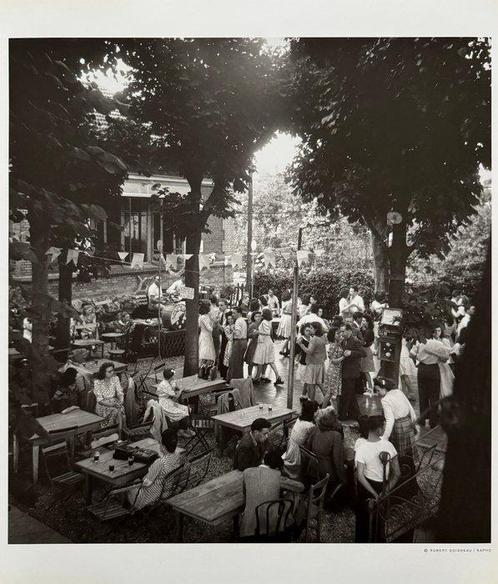 Robert Doisneau (1912–1994) - Bal du 14 juillet 1945, Antiek en Kunst, Kunst | Designobjecten