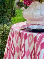 Ottomaanse ikat-stijl tafelkleed voor ruime tafels. -, Antiek en Kunst