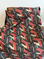 Luxe stoffen met driedimensionale geometrieën - Een