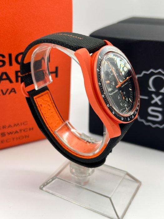 Omega x Swatch - “Mission on Earth – Lava” - Zonder, Sieraden, Tassen en Uiterlijk, Horloges | Heren