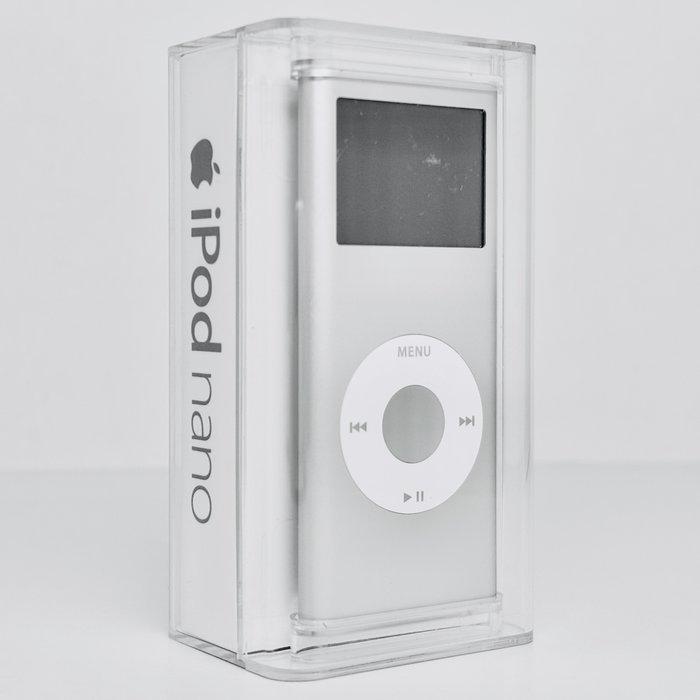 Apple - Sealed iPod nano 2nd Gen Silver 2006 - Rare iPod, Spelcomputers en Games, Spelcomputers | Overige Accessoires