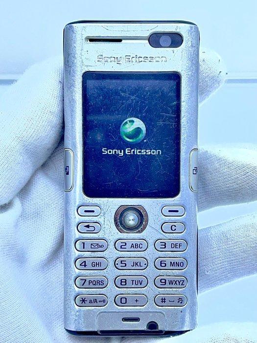 Sony Ericsson K600i - Mobiele telefoon - klassieke mobiele, Spelcomputers en Games, Spelcomputers | Overige Accessoires
