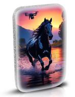 Wereld. Silver bar Equestrian Horizons: Pferde und Drohnen