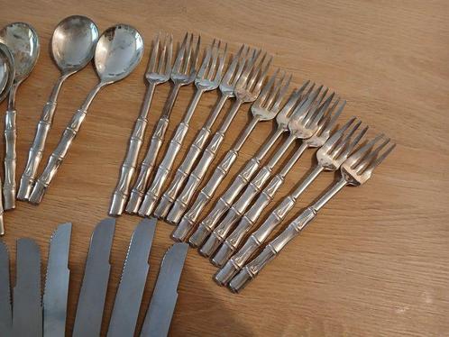 Unknown - Unknown - Tafelservies voor 12 (48) - Onbekend -, Antiek en Kunst, Antiek | Meubels | Tafels
