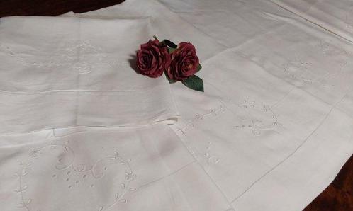 Laken (3) - 270 cm - 260 cm - Oude handgeborduurde patronen, Antiek en Kunst, Antiek | Kleden en Textiel