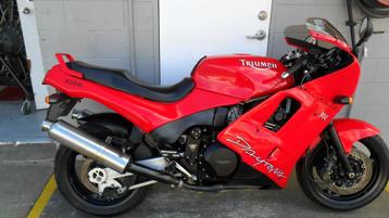 Onderdelen Triumph 600 750 900 1000 1200 T300 daytona sprint beschikbaar voor biedingen