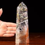 Unieke geologische details Kwartsobelisk met insluitsels van, Verzamelen