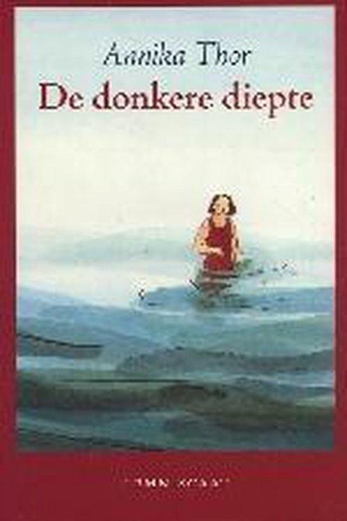 De donkere diepte 9789056376789 Annika Thor, Boeken, Kinderboeken | Jeugd | 10 tot 12 jaar, Gelezen, Verzenden