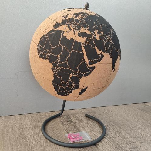 Grote kurk wereldbol - globe - diameter 25 cm., Huis en Inrichting, Woonaccessoires | Overige, Ophalen of Verzenden