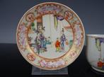 Kop en schotel - Porselein - Qianlong 1736-1795