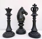 Beeld, 3 schaakstukken - 33 cm - Hars