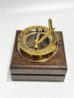 Kompas - Verguld messing - “West London Brass Sundial, Antiek en Kunst