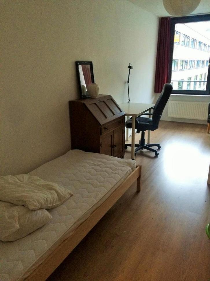 Eigen Kamer aan Levie Vorstkade, Rotterdam, Huizen en Kamers, Kamers te huur, 50 m² of meer, Rotterdam