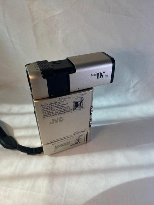 JVC GR-DV1  met veel extra’s ( 1996 ) Digitale videocamera, Verzamelen, Fotografica en Filmapparatuur