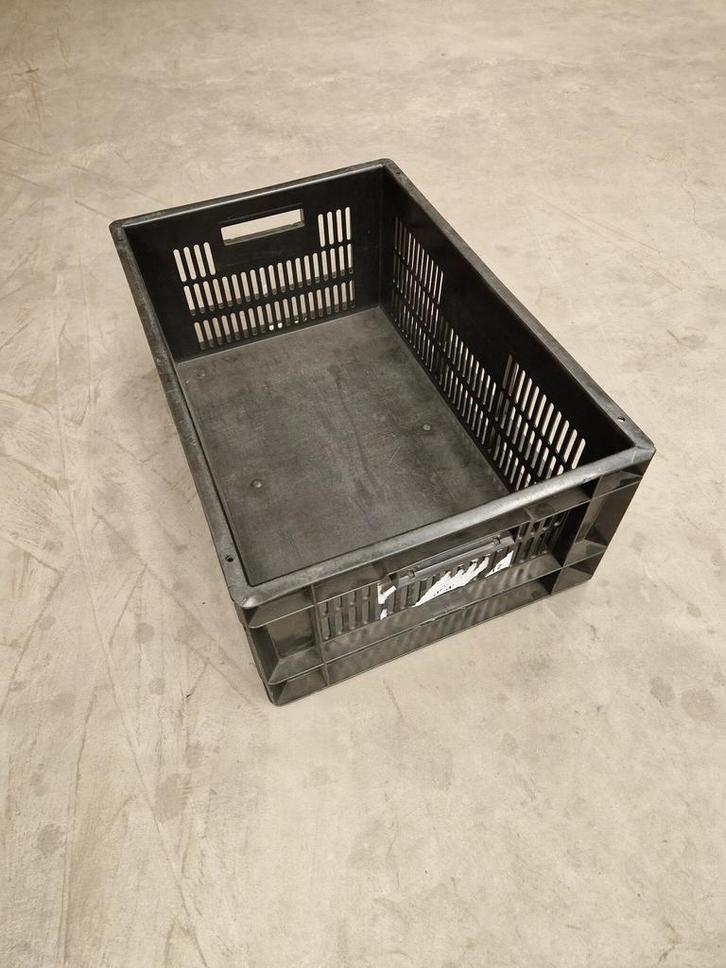 Kunststof krat 600x400x240mm zwart geperforeerd, gebruikt -, Zakelijke goederen, Agrarisch | Werktuigen, Ophalen of Verzenden