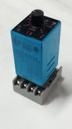 ELECTRONIC TIMER  TYPE  TRN 1P  VOLTS 120AC  CONTACT RATING, Doe-het-zelf en Verbouw, Elektra en Kabels, Verzenden, Gebruikt, Overige typen