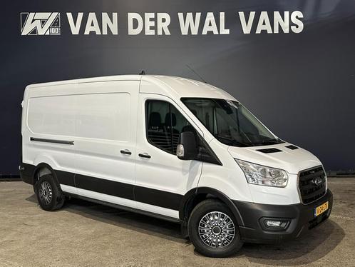 Ford Transit 2.0 TDCI 131pk L3H2 Euro6 Airco | Camera | Navi, Auto's, Bestelauto's, Dealer onderhouden, Lease, Zwart, Handgeschakeld