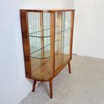Stijlvolle art-deco vitrine “Pauline” met bloemgravure, 100 tot 150 cm, Zo goed als nieuw, Met plank(en), 25 tot 50 cm