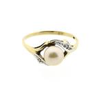 Gouden ring met parel en diamant | 0,02 ct. (geelgoud), Sieraden, Tassen en Uiterlijk, Ringen, Gebruikt, Overige kleuren, Ophalen of Verzenden