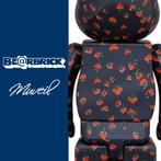 400% & 100% Bearbrick set - Muveil (Strawberry), Antiek en Kunst