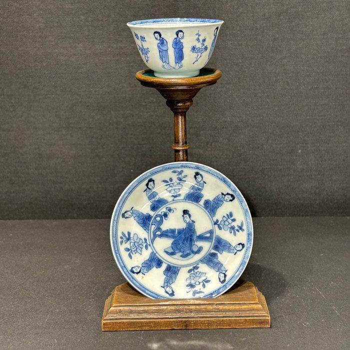 Kop en schotel - Porselein - Kangxi kop en schotel, Antiek en Kunst, Antiek | Overige Antiek