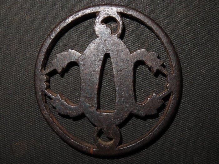 Katana - gesmeed ijzer - Myoga Sukashi Tsuba : C5-13 - Japan, Antiek en Kunst, Antiek | Overige Antiek