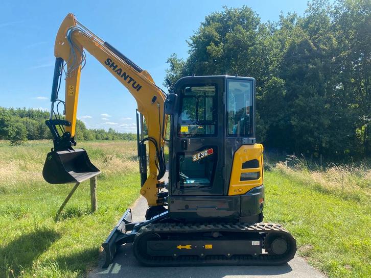 Shantui minigraver Yanmar Diesel 3,6 ton AIRCO mini graver, Zakelijke goederen, Machines en Bouw | Kranen en Graafmachines, Graafmachine