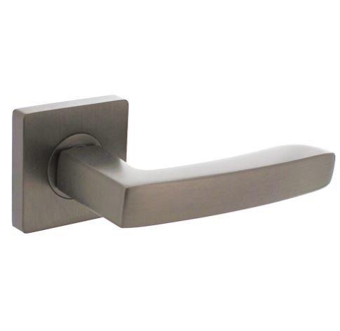 Intersteel Deurkruk / Deurklink Minos op vierkant rozet, Doe-het-zelf en Verbouw, Hang- en Sluitwerk, Nieuw, Ophalen of Verzenden