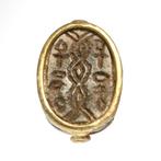 Oud-Egyptisch Steatiet en goud Scarabee in gouden frame met, Sieraden, Tassen en Uiterlijk, Antieke sieraden
