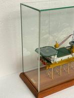 Maritieme objecten - Kunststof, hout en glas