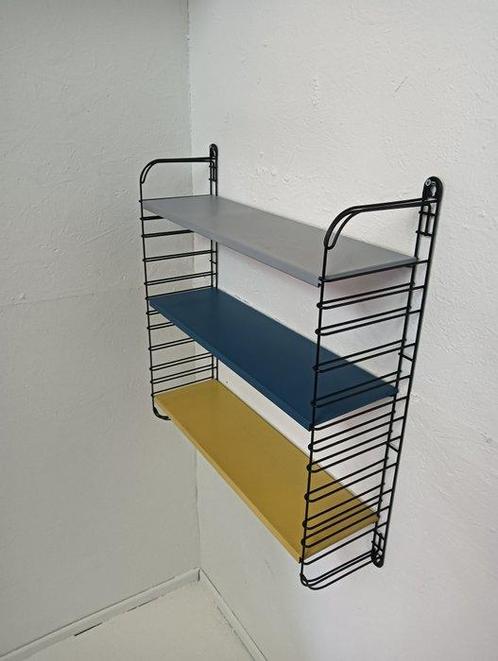 Tomado - Adriaan Dekker - Wandrek - Metaal, Antiek en Kunst, Antiek | Meubels | Stoelen en Banken