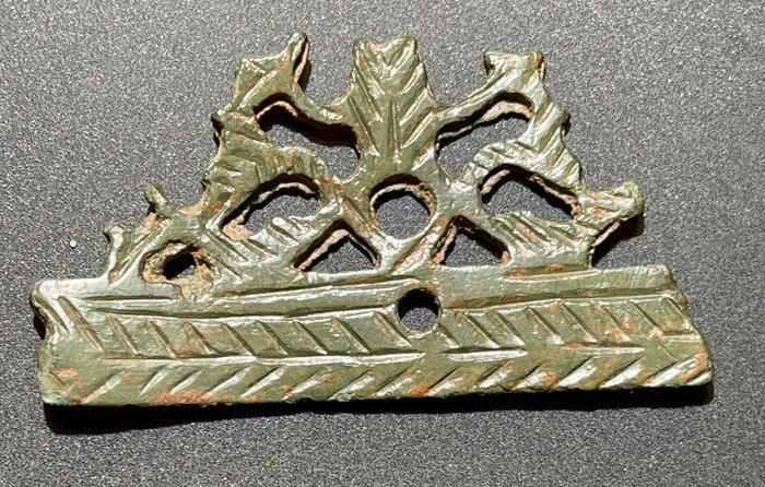 Viking periode Brons Zeldzame geweven zoomormorf vuurmaker, Antiek en Kunst, Antiek | Overige Antiek