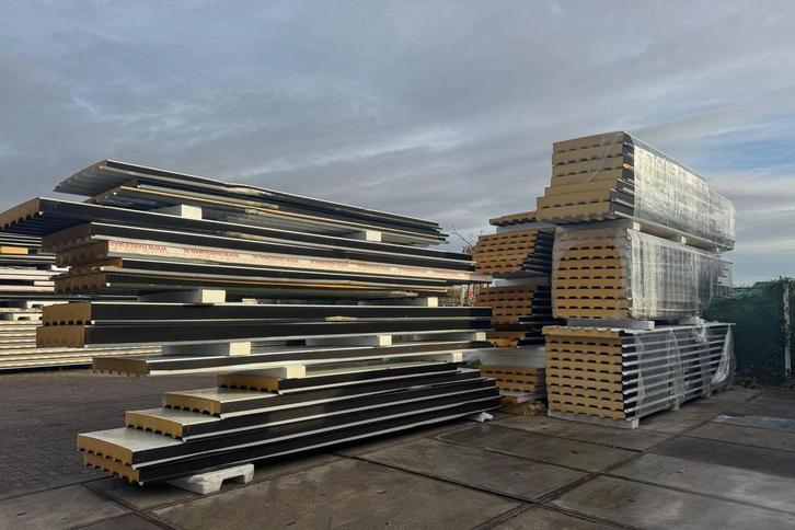 Partij sandwichpanelen | Geisoleerde dakplaten | va.€14,95m2, Doe-het-zelf en Verbouw, Platen en Panelen, Zo goed als nieuw, 50 tot 100 mm