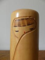 Pure vintage kokeshi Yuki = Sneeuwmaagd, 29,9 cm hoog,