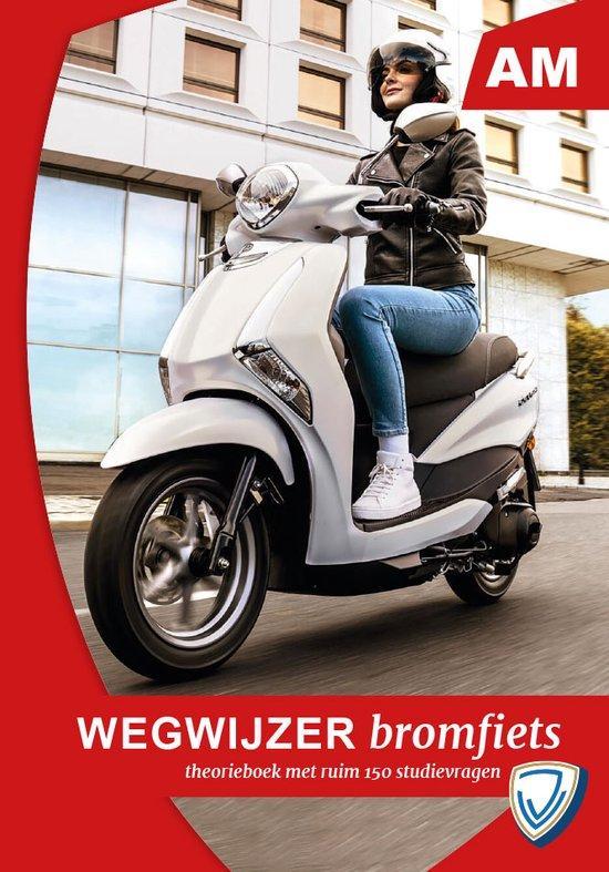 Bromfiets, wegwijzer / Verkeerswegwijzer 9789058624789, Boeken, Techniek, Zo goed als nieuw, Verzenden