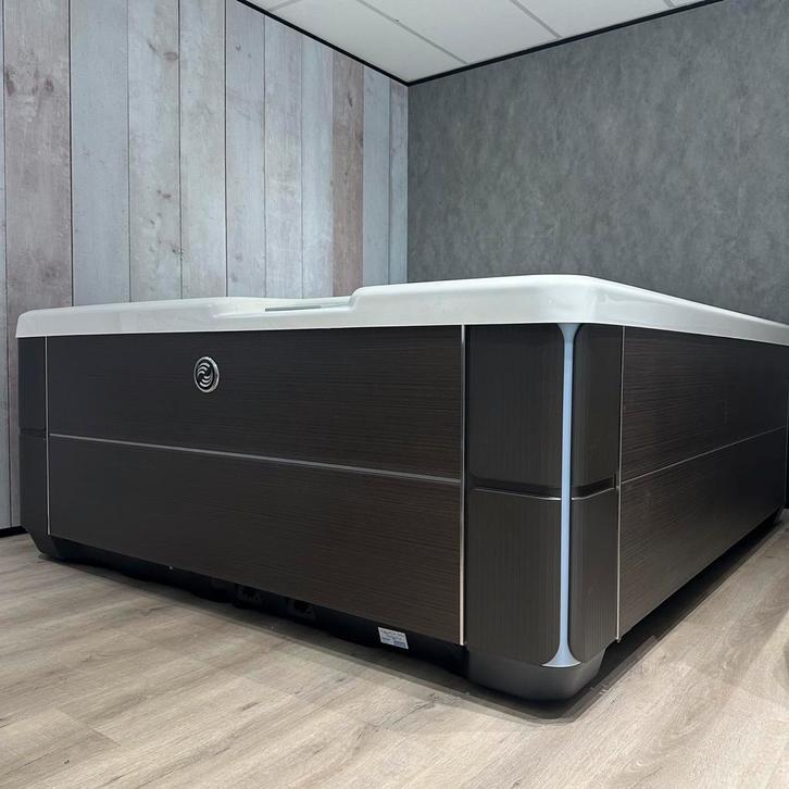 HotSpring Sovereign 2025, Tuin en Terras, Bubbelbaden en Hottubs, Vast, Nieuw