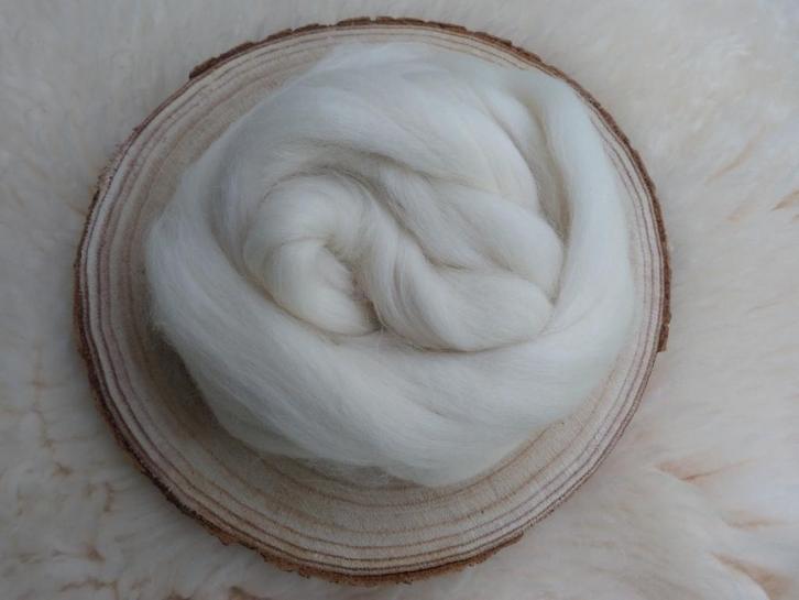Super fijne baby alpaca in lont wit, Hobby en Vrije tijd, Spinnewielen en Spinnen, Spinwol, Nieuw, Ophalen of Verzenden