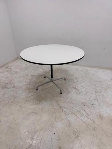 Vitra Eames Contract table 100 cm rond refurbished beschikbaar voor biedingen