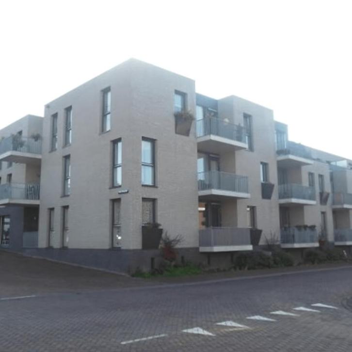 Appartement met balkon, parkeerplaats en geschikt ..., Huizen en Kamers, Huizen te huur, Direct bij eigenaar, Appartement