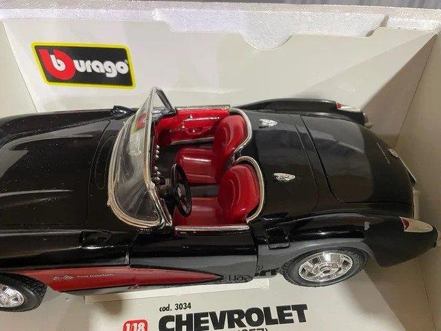 Bburago 1:18 - Modelauto - Chevrolet Corvette (1957), Hobby en Vrije tijd, Modelauto's | 1:5 tot 1:12