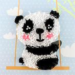 Knutselset - String-Art Panda - Zwart/Wit - Hobby DIY Kind 3, Hobby en Vrije tijd, Knutselen, Nieuw, Ophalen of Verzenden