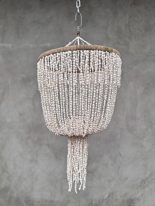 NO RESERVE PRICE - SL07 - Stunning Shell Chandelier -, Antiek en Kunst, Kunst | Designobjecten