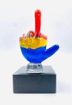 Guidotti - sculptuur, Mano Dito Medio con foglia d’Oro - 9
