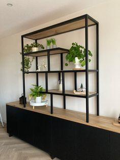 Stalen wandkast op maat gemaakt|  eiken en staal, Huis en Inrichting, Kasten | Boekenkasten, 50 tot 75 cm, Met deur(en), Met plank(en)