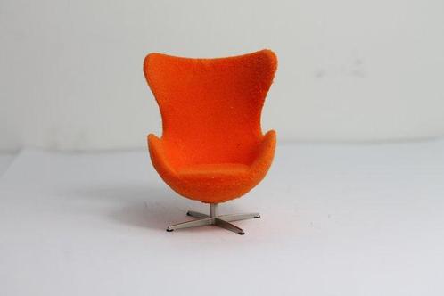Minimii - Arne Jacobsen - Lounge stoel - Miniatuur Ei Lounge, Antiek en Kunst, Antiek | Meubels | Stoelen en Banken