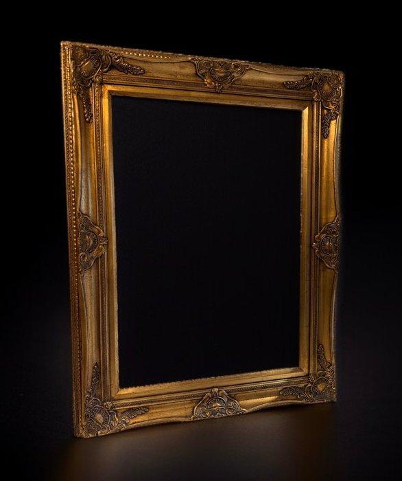 Lijst- Museale, een voluut - hout met bladgoud - Gips, Antiek en Kunst, Antiek | Overige Antiek