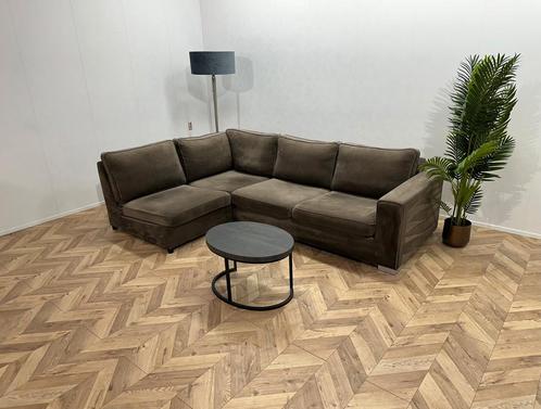 Bruine Velvet Design Bank ~ Nieuwstaat, Huis en Inrichting, Banken | Bankstellen, Ophalen of Verzenden