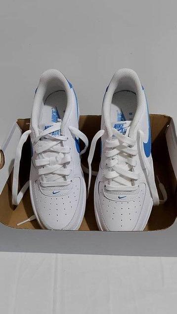 Nike - Low-top sneakers - Maat: EU 38 beschikbaar voor biedingen