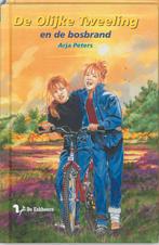 De olijke tweeling  -   De olijke tweeling en de bosbrand, Boeken, Kinderboeken | Jeugd | 10 tot 12 jaar, Gelezen, A. Peters, A. Peters